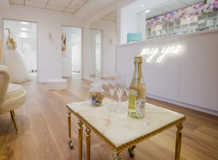 Empfang und helle Räume der SAY YES Brautboutique in Dorsten